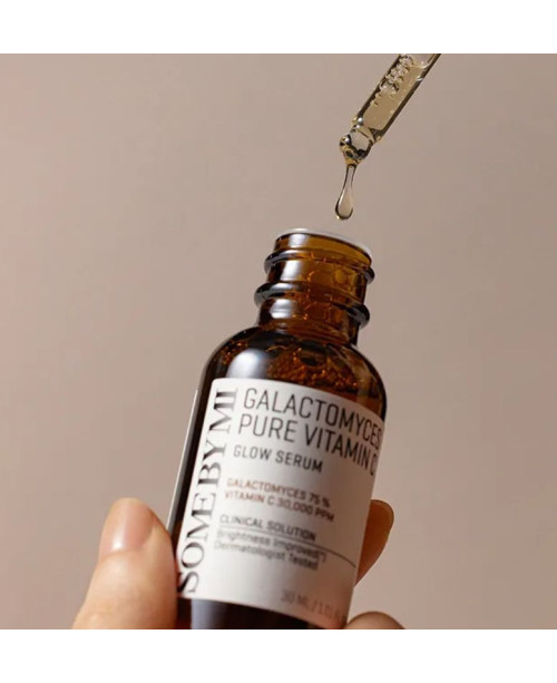SOME BY MI švytėjimo suteikiantis serumas su vitaminu C, 30 ml.