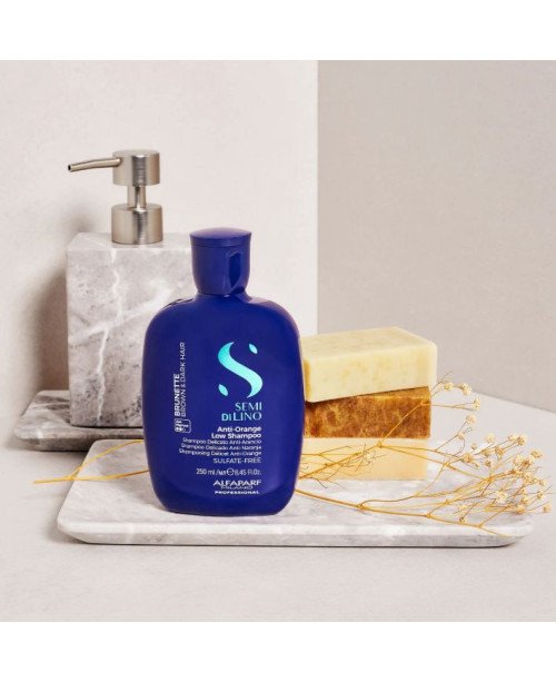 Alfaparf Milano oranžinį atspalvį neutralizuojantis šampūnas brunetėms | EGOSkinBeauty.lt